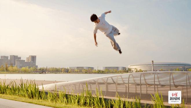熊猫体育平台“跑出未来酷炫极限”城市体操竞速酷跑挑战赛即将来袭(图3)