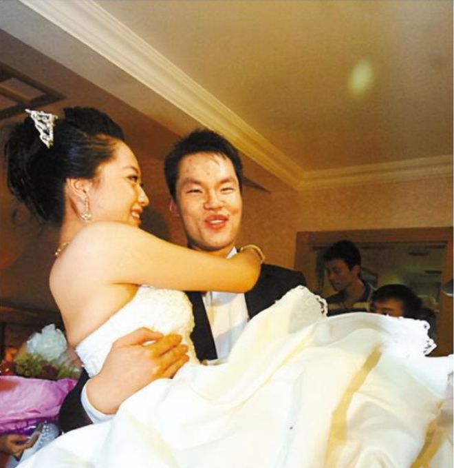 熊猫体育命苦的体操女神:遭富豪丈夫背叛儿子抚养权被抢最终净身出户(图10)