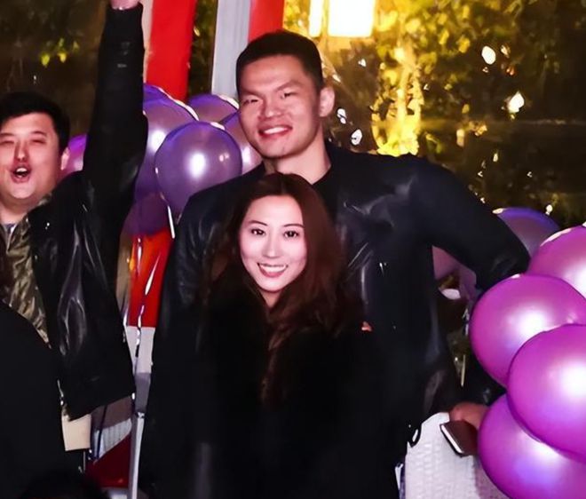 熊猫体育命苦的体操女神:遭富豪丈夫背叛儿子抚养权被抢最终净身出户(图16)