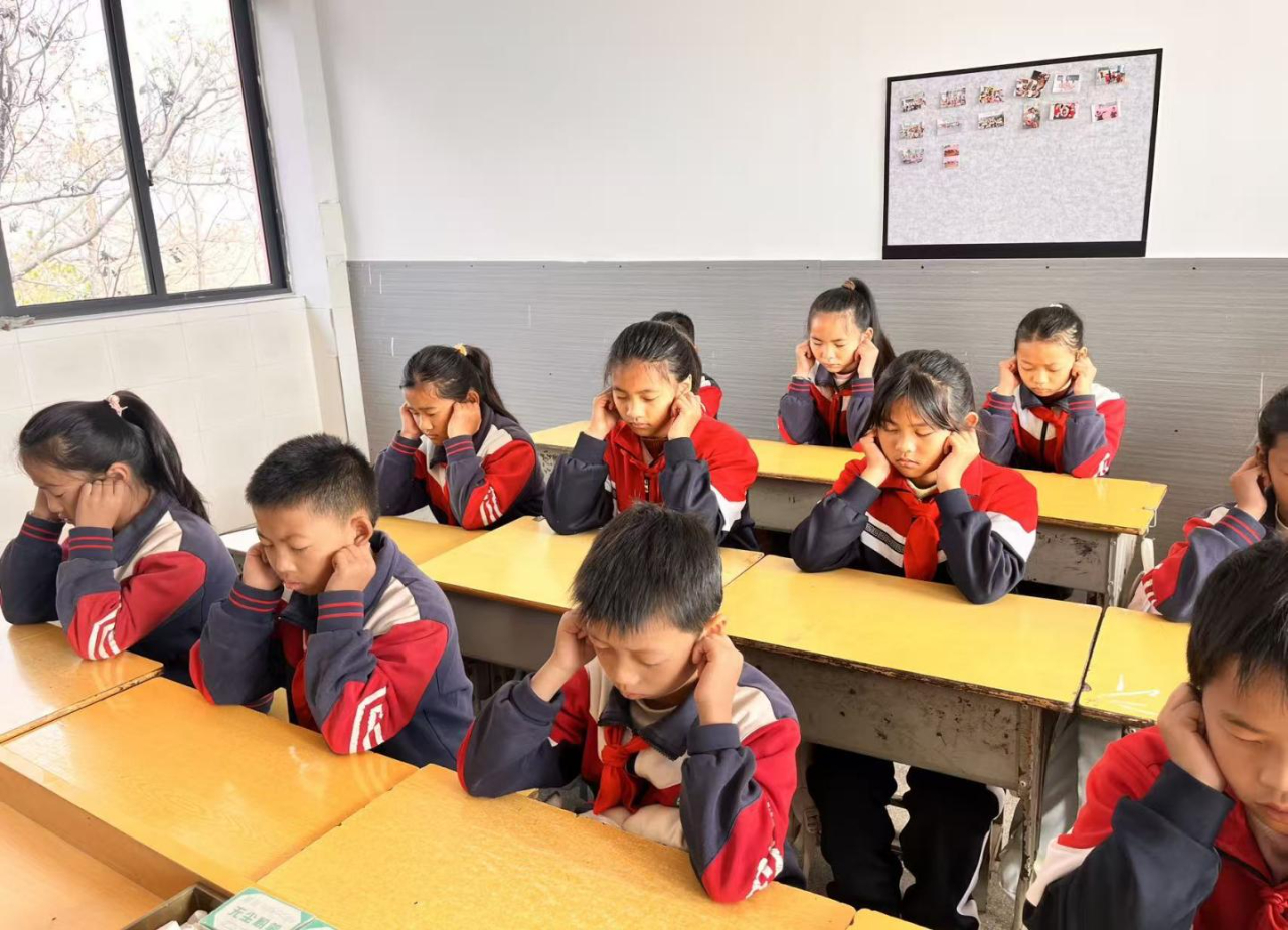 律动润童心活力满校园——庐山市蛟塘中心小学举行“两操一舞”比赛(图2)