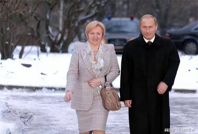 普京大方承认新恋情曾和体操冠军传出绯闻前妻离婚后也再婚了(图2)