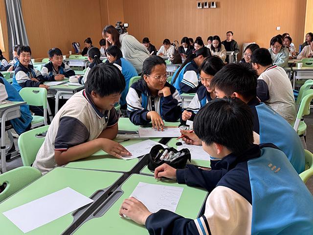 林西县:乡村心育新课堂守护孩子阳光成长(图1)